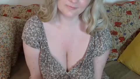 mathilde_solveig online show from 9, 2, 2025