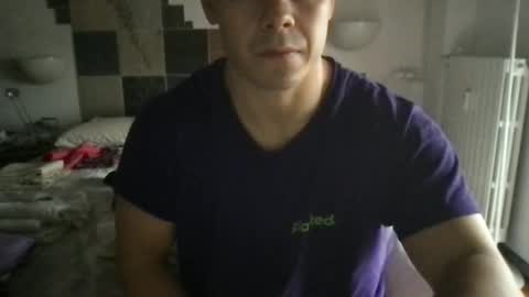 Snapshot of mattbull20 chatting on 4, 10, 2025 mattbull20 online show from 4, 10, 2025