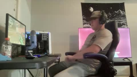 MattDawg13 online show from 8, 5, 2026