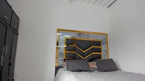 Snapshot of mattdevon chatting on 4, 10, 2025 Matt online show from 4, 10, 2025