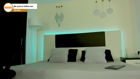 Snapshot of mattdevon chatting on 1, 12, 2025 Matt online show from 1, 12, 2025