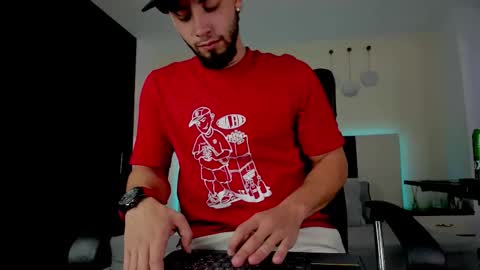 Snapshot of mattdevon chatting on 2, 12, 2025 Matt online show from 2, 12, 2025