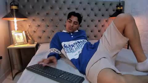 Snapshot of mattfiore chatting on 26, 11, 2025 mattfiore online show from 26, 11, 2025