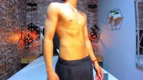 Snapshot of mattfiore chatting on 19, 12, 2025 mattfiore online show from 19, 12, 2025