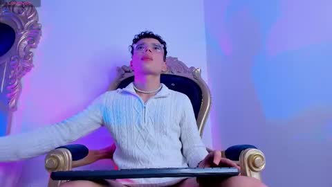 Snapshot of matthew_foxx_ chatting on 2, 11, 2025 Matthew online show from 2, 11, 2025