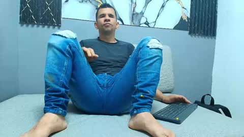 Snapshot of matthew_white2 chatting on 15, 5, 2026 Matthew online show from 15, 5, 2026