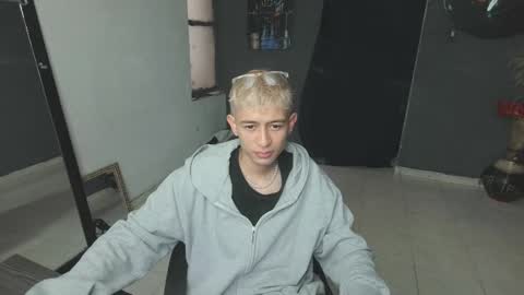 mattias     online show from 23, 2, 2025