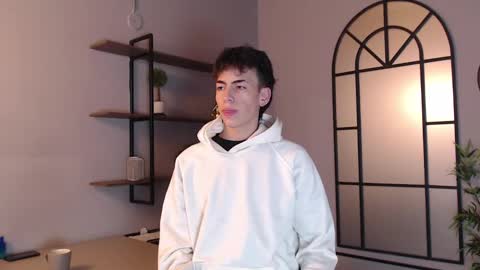 Snapshot of mattideluca chatting on 10, 12, 2024 Matti online show from 10, 12, 2024