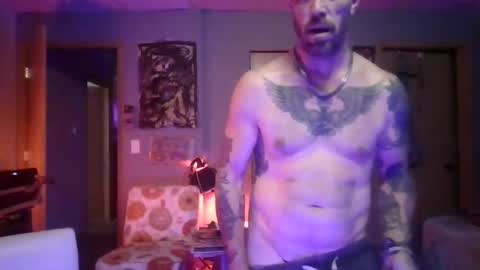 Snapshot of mattiedee369 chatting on 11, 10, 2025 mattiedee369 online show from 11, 10, 2025