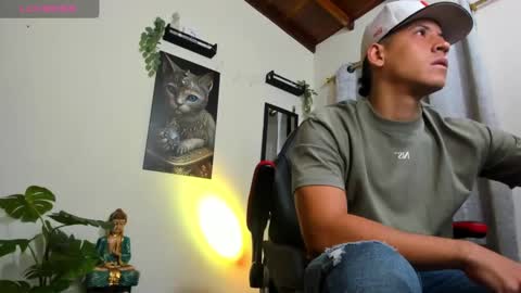 Snapshot of mattmeness chatting on 4, 1, 2025 MattMeness online show from 4, 1, 2025