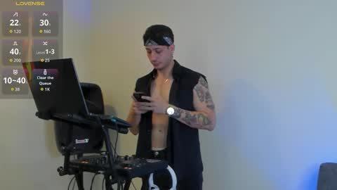 mattsaill_ online show from 19, 9, 2025