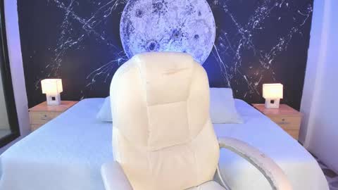 Snapshot of mattthompsonn chatting on 5, 11, 2025 Matt online show from 5, 11, 2025