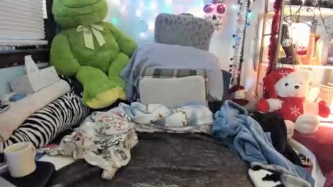 Snapshot of mature_angel chatting on 29, 11, 2025 mature_angel online show from 29, 11, 2025