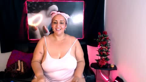 Snapshot of mature_bigtitx chatting on 13, 11, 2025 Daniella online show from 13, 11, 2025