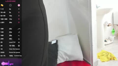 danna mature online show from 14, 5, 2026