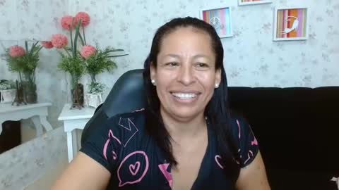 Snapshot of mature_martina_ chatting on 5, 1, 2025 Martina online show from 5, 1, 2025