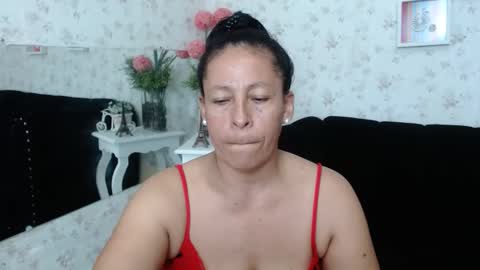 Snapshot of mature_martina_ chatting on 21, 2, 2025 Martina online show from 21, 2, 2025