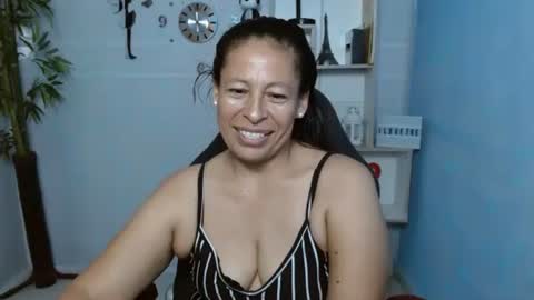 Snapshot of mature_martina_ chatting on 4, 3, 2025 Martina online show from 4, 3, 2025
