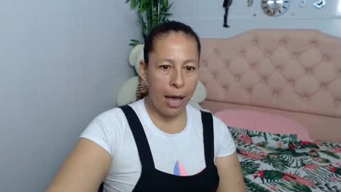 Snapshot of mature_martina_ chatting on 25, 9, 2025 Martina online show from 25, 9, 2025