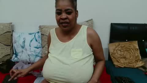 Snapshot of maturedbootyqueen chatting on 20, 4, 2026 QUEEN online show from 20, 4, 2026