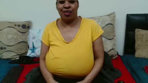 Snapshot of maturedbootyqueen chatting on 30, 4, 2026 QUEEN online show from 30, 4, 2026