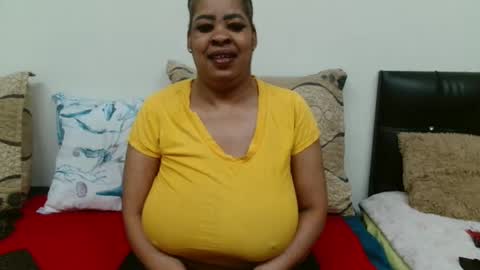 Snapshot of maturedbootyqueen chatting on 5, 5, 2026 QUEEN online show from 5, 5, 2026