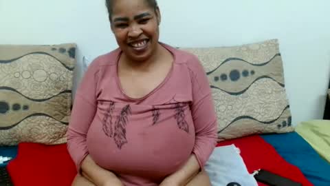 Snapshot of maturedbootyqueen chatting on 18, 5, 2026 QUEEN online show from 18, 5, 2026