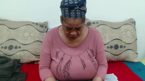 Snapshot of maturedbootyqueen chatting on 19, 5, 2026 QUEEN online show from 19, 5, 2026
