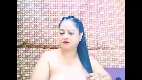 Snapshot of matureindian654u chatting on 14, 5, 2026 matureindian654u online show from 14, 5, 2026