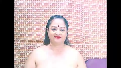 Snapshot of matureindian654u chatting on 20, 5, 2026 matureindian654u online show from 20, 5, 2026