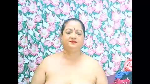 Snapshot of matureindian654u chatting on 12, 6, 2026 matureindian654u online show from 12, 6, 2026