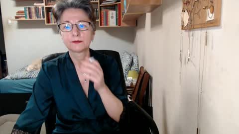 Snapshot of maturekate chatting on 10, 9, 2025 maturekate online show from 10, 9, 2025