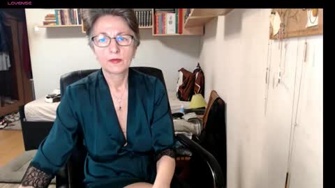 Snapshot of maturekate chatting on 28, 9, 2025 maturekate online show from 28, 9, 2025