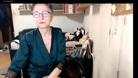 Snapshot of maturekate chatting on 2, 10, 2025 maturekate online show from 2, 10, 2025