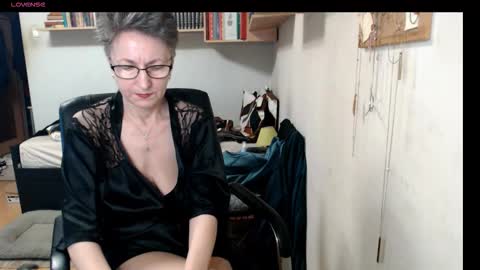 Snapshot of maturekate chatting on 13, 10, 2025 maturekate online show from 13, 10, 2025
