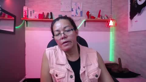 Snapshot of maturepure_ chatting on 26, 10, 2025 maturepure_ online show from 26, 10, 2025