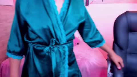 Snapshot of maturepure_ chatting on 14, 11, 2025 maturepure_ online show from 14, 11, 2025