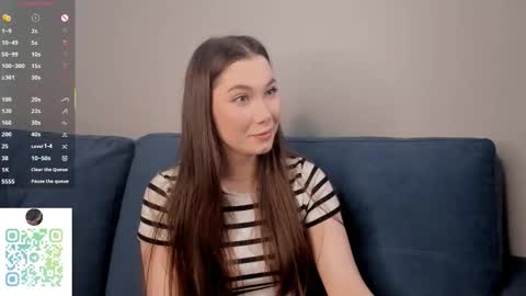 Snapshot of mauddenmon chatting on 21, 9, 2025 Lucy online show from 21, 9, 2025