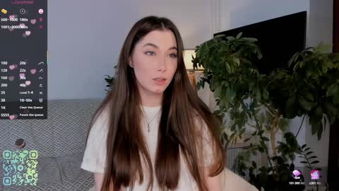 Snapshot of mauddenmon chatting on 23, 9, 2025 Lucy online show from 23, 9, 2025
