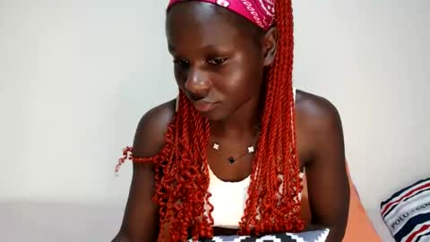 Snapshot of maui_001 chatting on 25, 5, 2026 moh online show from 25, 5, 2026