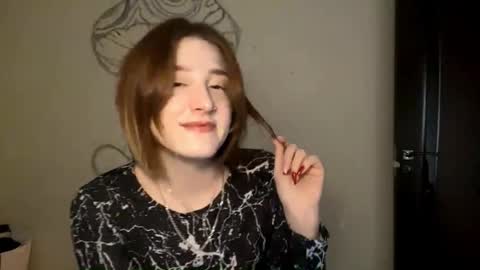 Snapshot of maureenstrozzi chatting on 24, 11, 2025 Mari online show from 24, 11, 2025