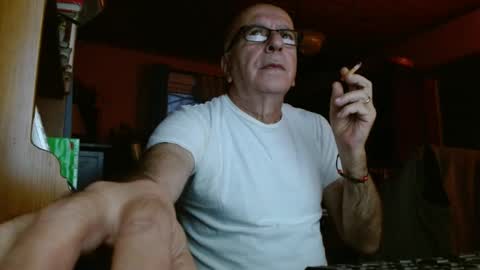 Snapshot of mauriceandre chatting on 9, 12, 2024 Maurice online show from 9, 12, 2024