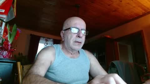 Snapshot of mauriceandre chatting on 28, 12, 2024 Maurice online show from 28, 12, 2024