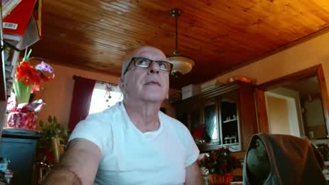 Snapshot of mauriceandre chatting on 30, 12, 2024 Maurice online show from 30, 12, 2024