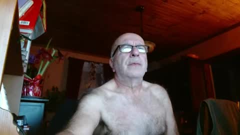 Snapshot of mauriceandre chatting on 11, 1, 2025 Maurice online show from 11, 1, 2025