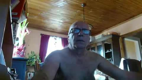 Snapshot of mauriceandre chatting on 14, 1, 2025 Maurice online show from 14, 1, 2025