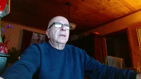Snapshot of mauriceandre chatting on 27, 1, 2025 Maurice online show from 27, 1, 2025