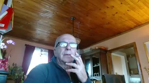 Snapshot of mauriceandre chatting on 31, 1, 2025 Maurice online show from 31, 1, 2025