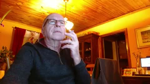 Snapshot of mauriceandre chatting on 5, 2, 2025 Maurice online show from 5, 2, 2025