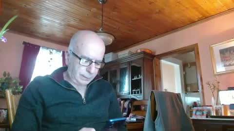 Snapshot of mauriceandre chatting on 6, 2, 2025 Maurice online show from 6, 2, 2025